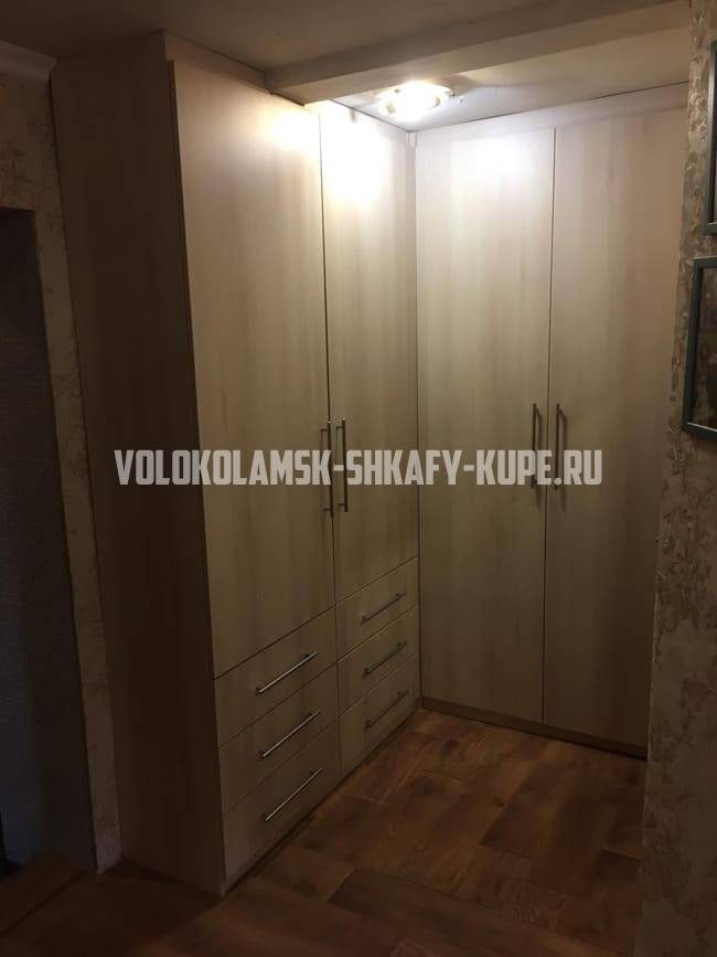 Распашные шкафы Волоколамск